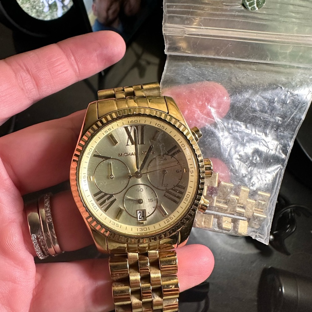 Michael kors gold watch with additional links